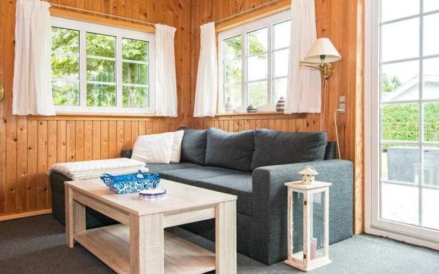 Tranquil Cottage Near Kvie Lake-by Traum