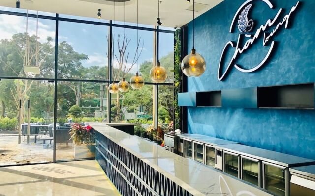 Muong Thanh Luxury Ha Long Centre Hotel