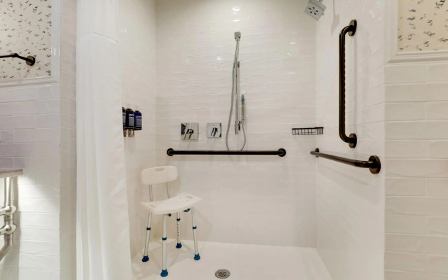 Trilogy Hotel Montgomery, Autograph Collection