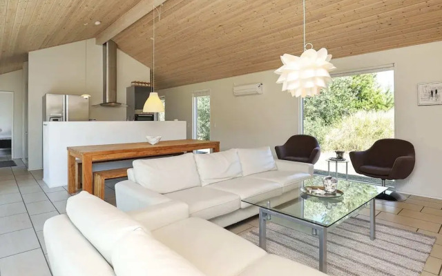 8 Person Holiday Home in Albaek-by Traum