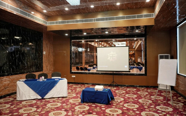 Foxoso Fiori Hotel