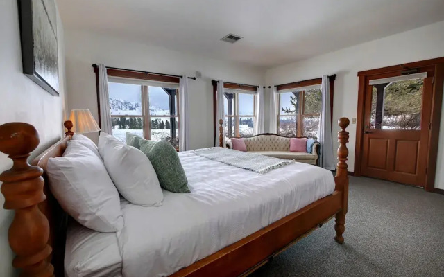 Casia Lodge and Ranch