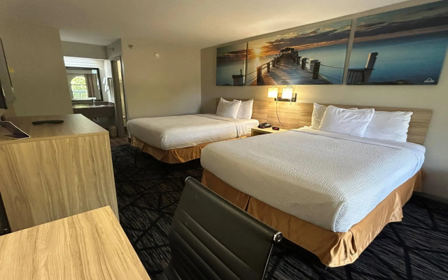 Days Inn & Suites by Wyndham Stockbridge South Atlanta