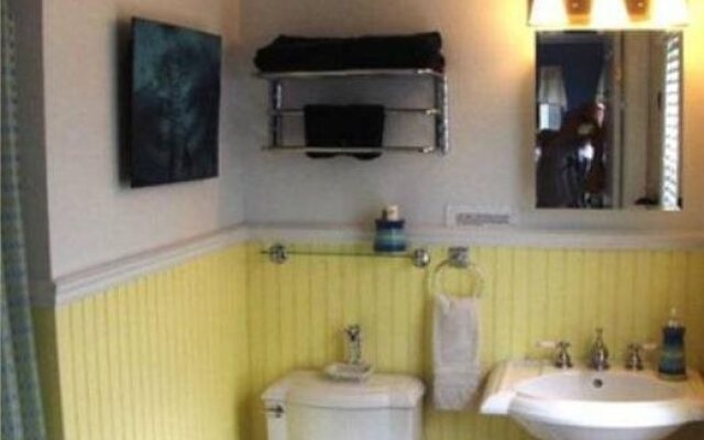 Stirling House Bed & Breakfast