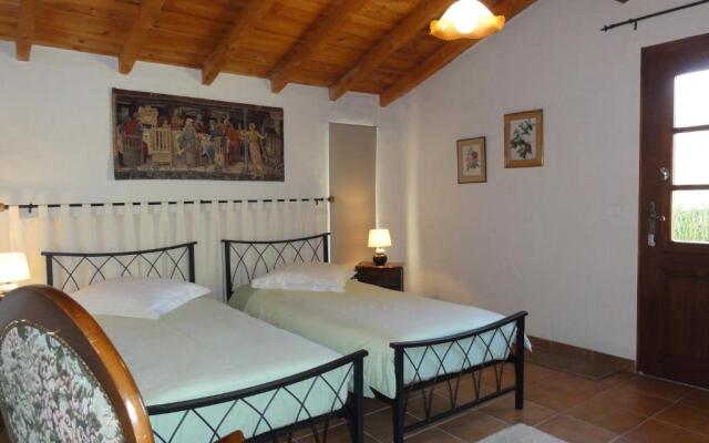 Chambres dHôtes de Charme du Château de Missandre