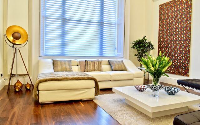 3-bedroom Apartment in Kensington