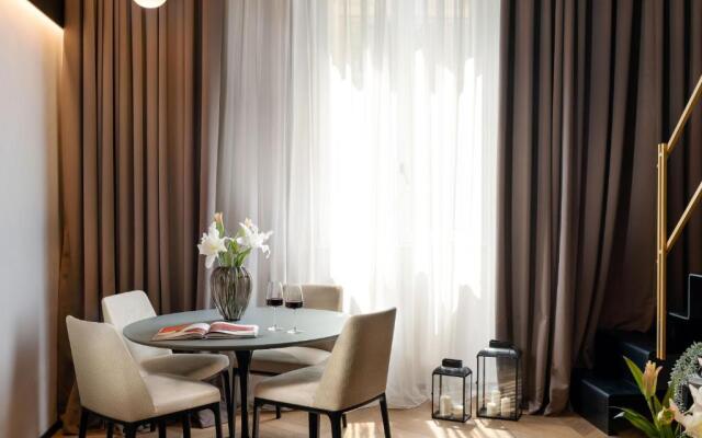 Arts & Crafts Apartments