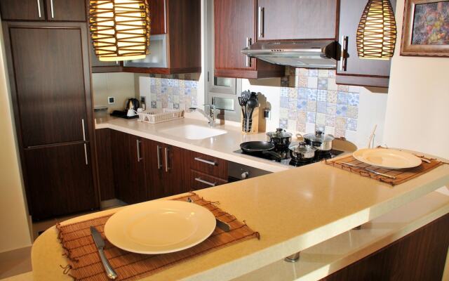 Dolphin Royal Suites