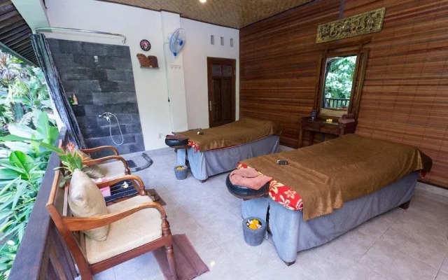 Sri Bungalows