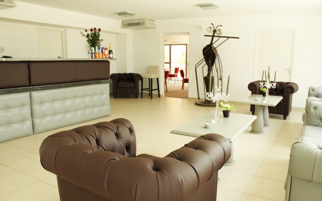 Adonis Aix en Provence