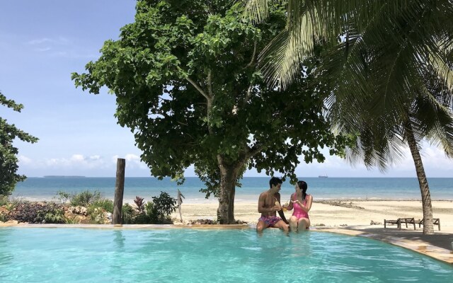 Mangrove Lodge