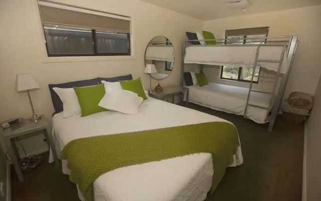Tyenna River Cottage