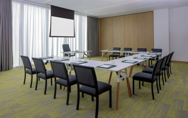 Staybridge Suites Dubai Business Bay by IHG