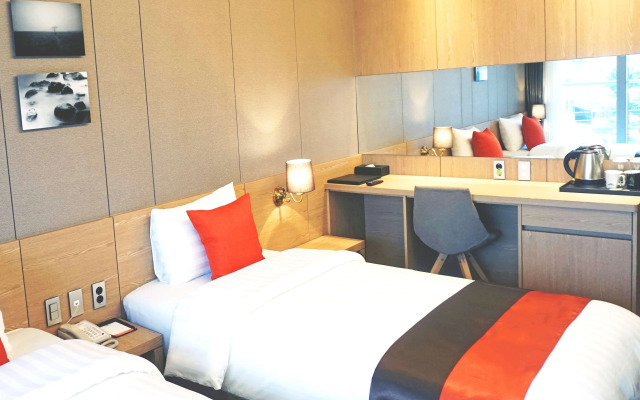 Hotel Bridge Seogwipo