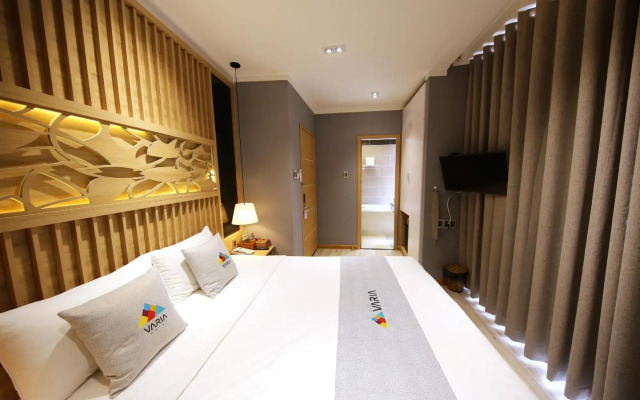 Varia Hotel