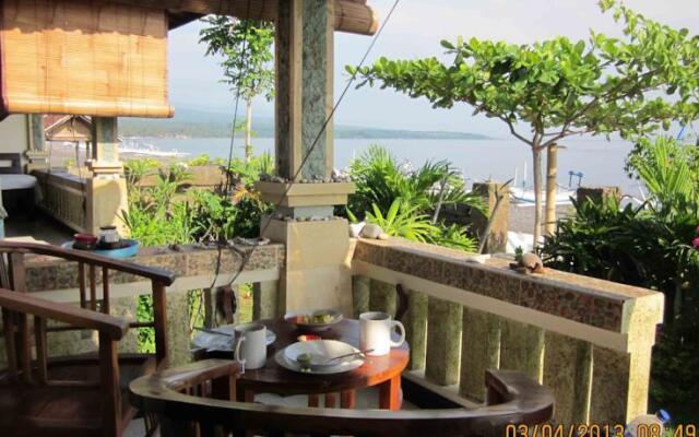 Solaluna Beach Homestay