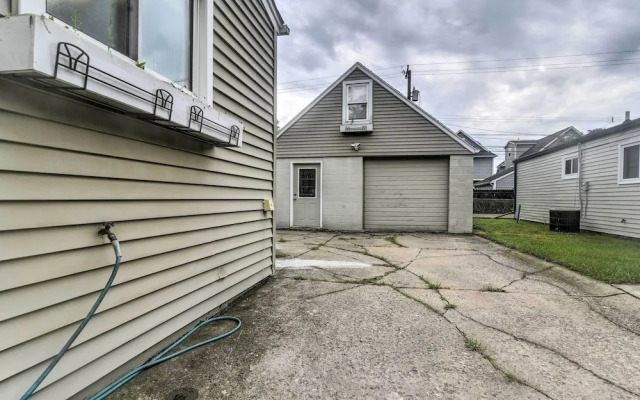 Trendy Birmingham House w/ Laundry Amenities!