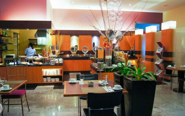 Greenhills Elan Hotel