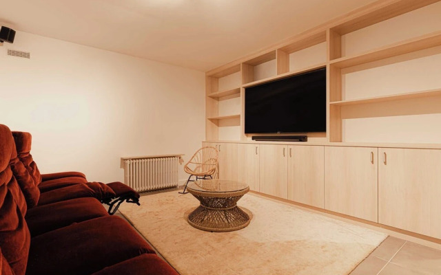 Spacious House - AC- 5br-12p- Deauville