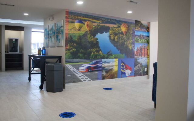 Clarion Pointe Statesville