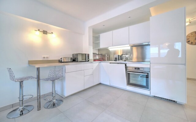 4 Pieces 7-8 personnes coeur de ville