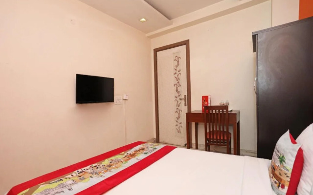 OYO Flagship 555 Kings Stay