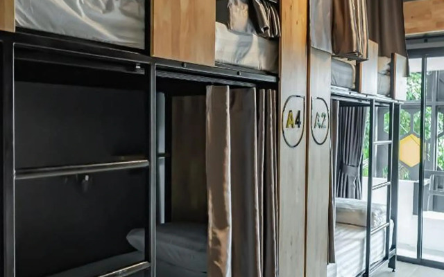 Ray Coffee Bar & Hostel - Adults Only