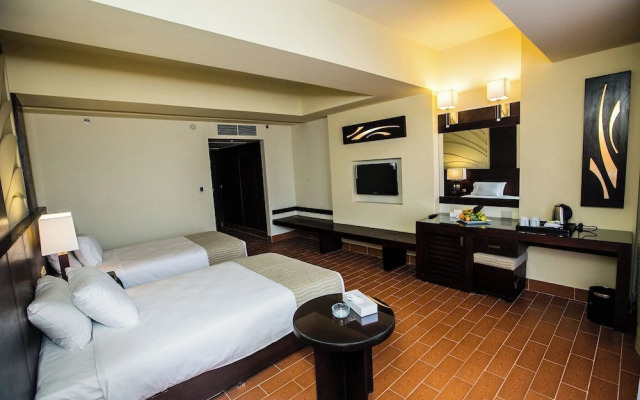 La Rosa Boho Aquapark Hotel