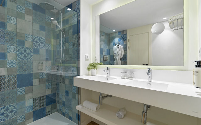 Отель H10 Casa del Mar