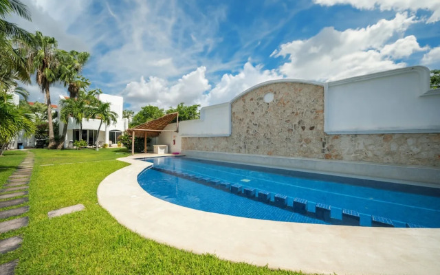 3 Bedroom villa with pool - Mayamar G9