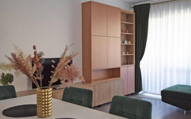 Apartament cu 3 camere Prima Universității