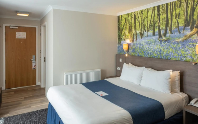 Burleigh Court Hotel