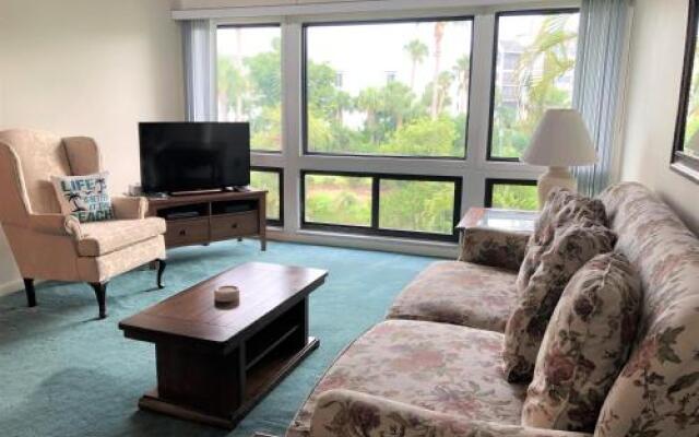 Ocean Village Coral Cluster 1023