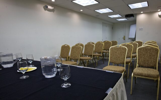 The Kenilworth Hotel - Airport West