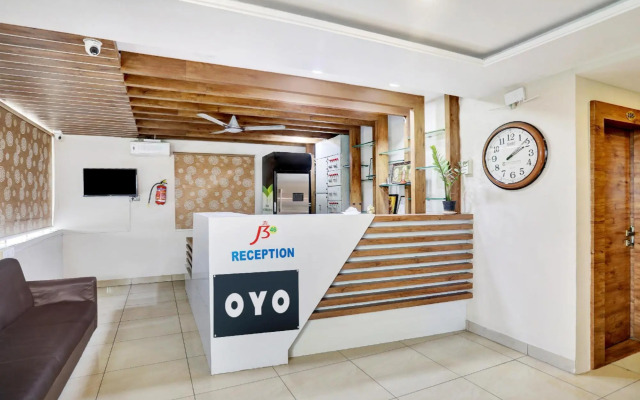Vasishtha Grand by OYO Rooms