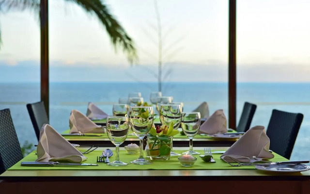 Pestana Promenade Ocean Resort Hotel