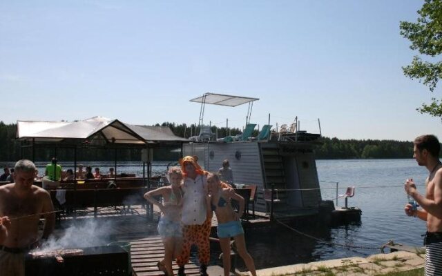 Velikodvorye