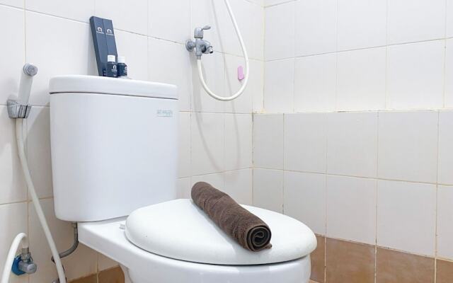 Restful 2Br Bassura City Apartment Near Shopping Mall