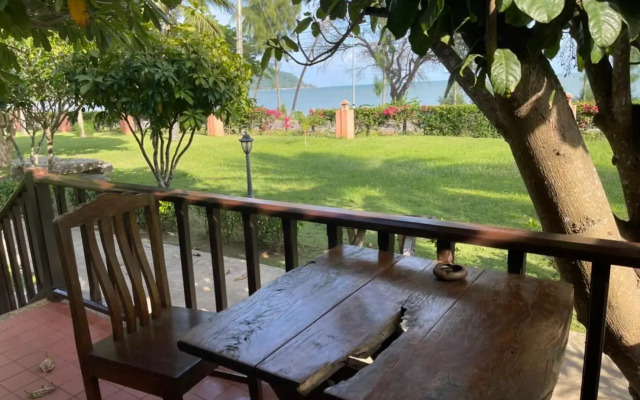 Sailom Resort Bangsaphan