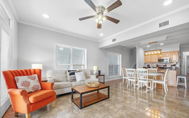 The Salty Fox With Pool