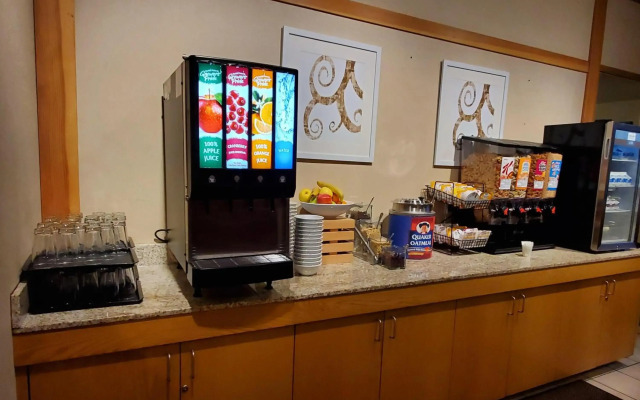 Country Inn & Suites by Radisson, Bend, OR