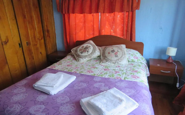 Hostal y Cabañas Perla del Lago