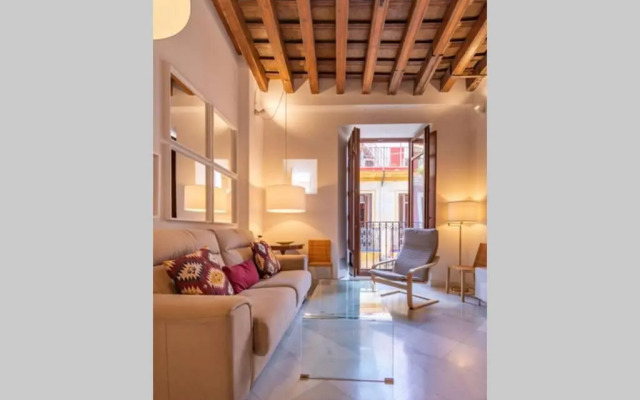 Hernando Colon Deluxe Suite by Valcambre