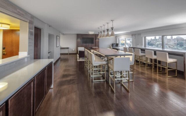 Sheraton Syracuse University Hotel and Conference Center