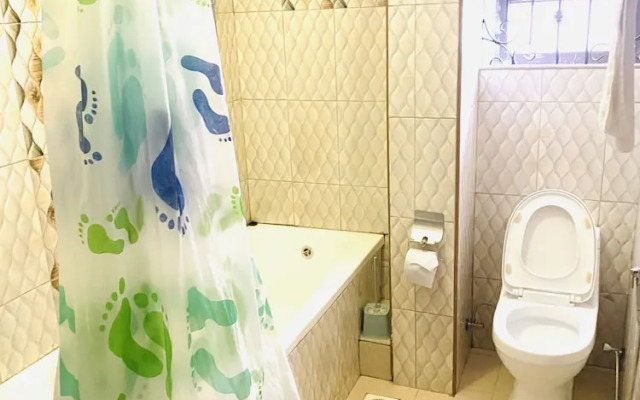 Crystal Apartment Hotel And Lodges