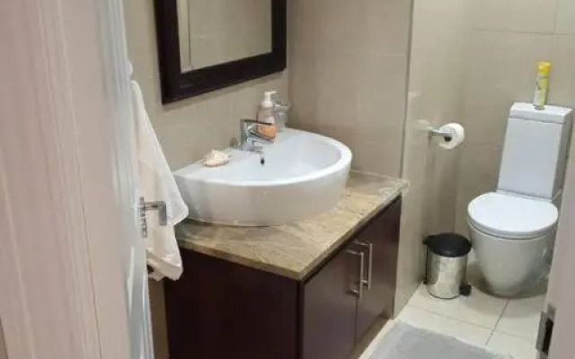 Accommodation Front - The Sails C6-18