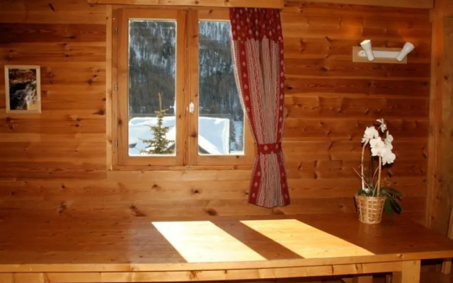 Chalet L'Eitièro hameau des Chazals Nevache Hautes Alpes