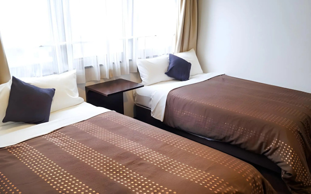 Hotel Livemax Umeda – Guest Rooms – Osaka