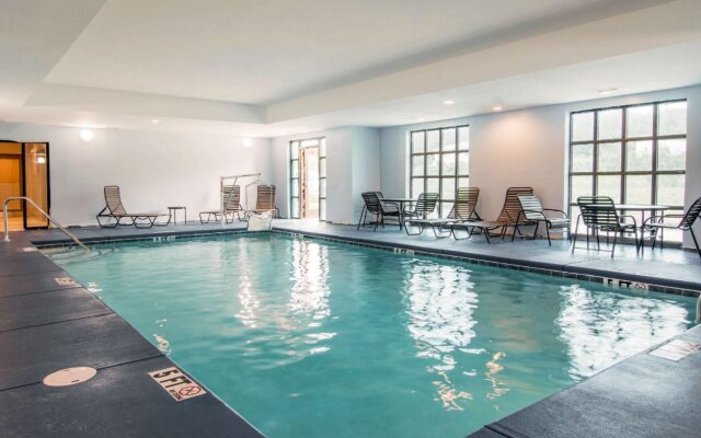 Comfort Inn & Suites