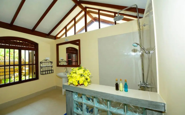 The Chalet - Whole Villa 2 Bedroom (Sleeps 4)